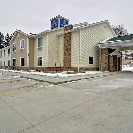 Cobblestone Hotel & Suites - Punxsutawney Екстериор снимка