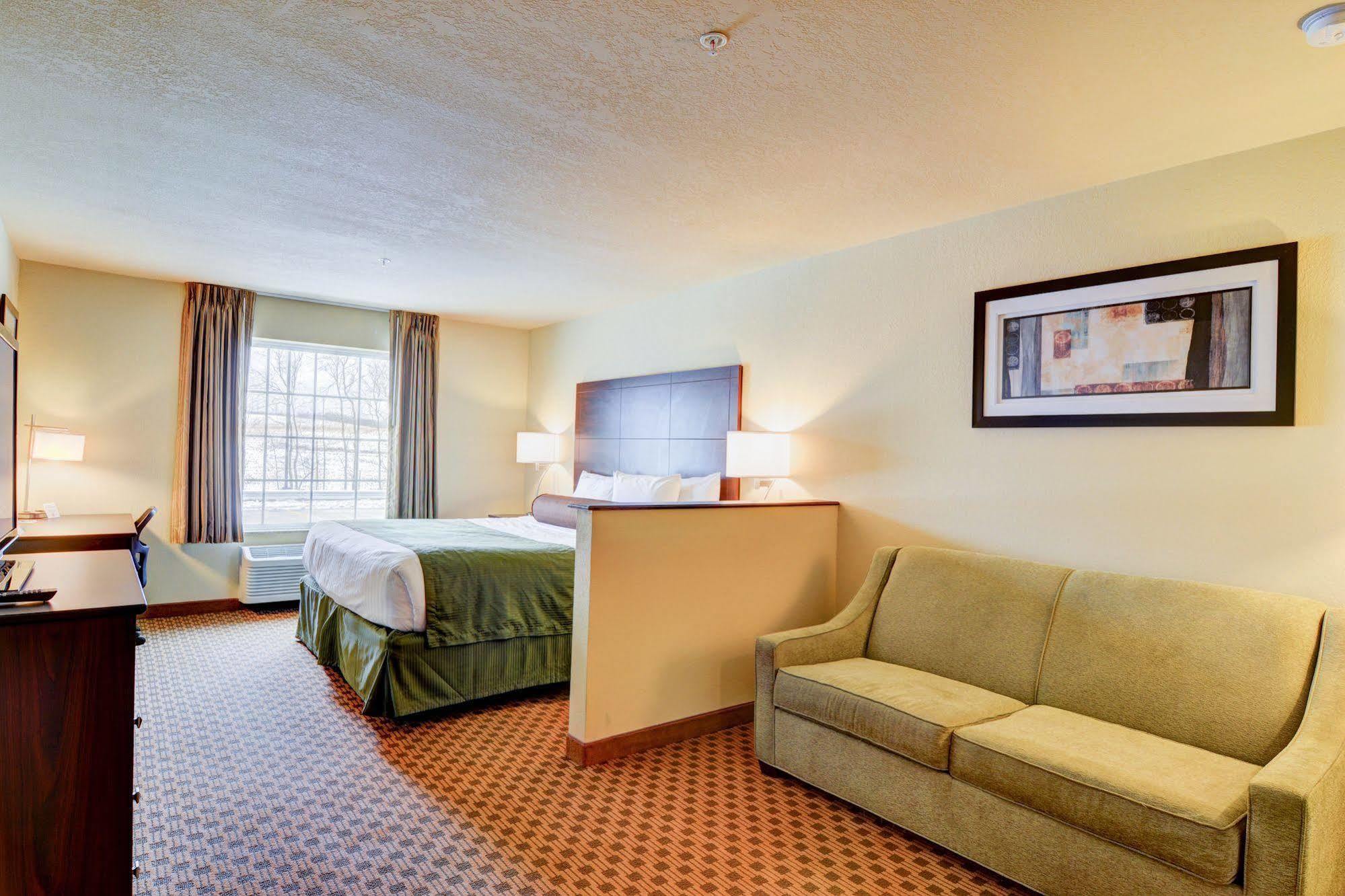 Cobblestone Hotel & Suites - Punxsutawney Екстериор снимка