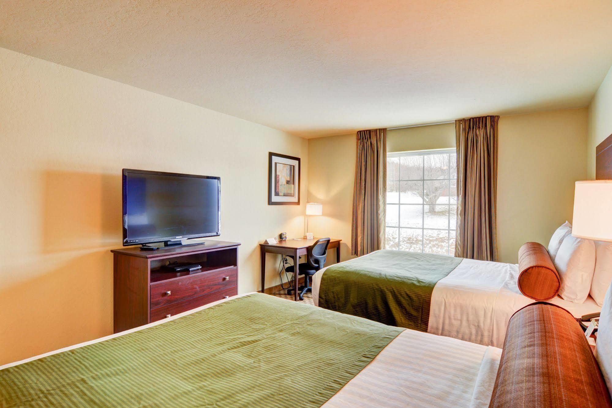 Cobblestone Hotel & Suites - Punxsutawney Екстериор снимка